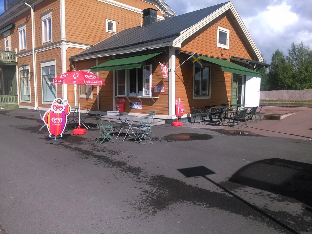 Orsa Station Bed And Breakfast Bagian luar foto